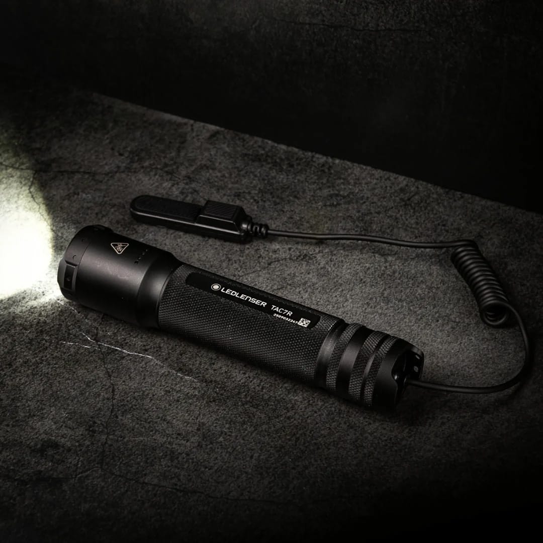Ledlenser TAC7R Torch Outdoor Set