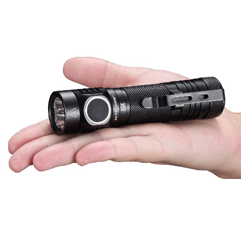 NITECORE E4K 4400ルーメン Nitecore E4K 4400 Lumens Compact EDC Flashlight