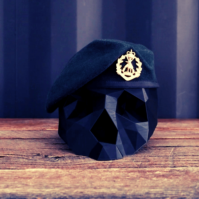 Graveyard Designs Black Skull Stand-2